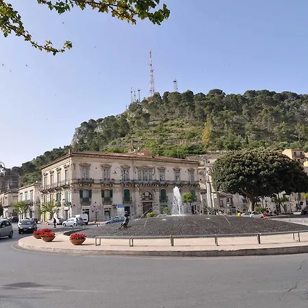 Vacanze Romantiche A Holiday home Modica