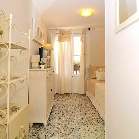 Holiday home Vacanze Romantiche A