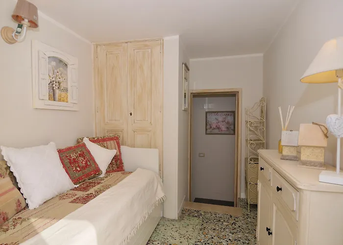 度假居 Vacanze Romantiche A *