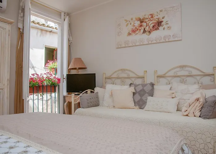 Vacanze Romantiche A 度假居 莫迪卡